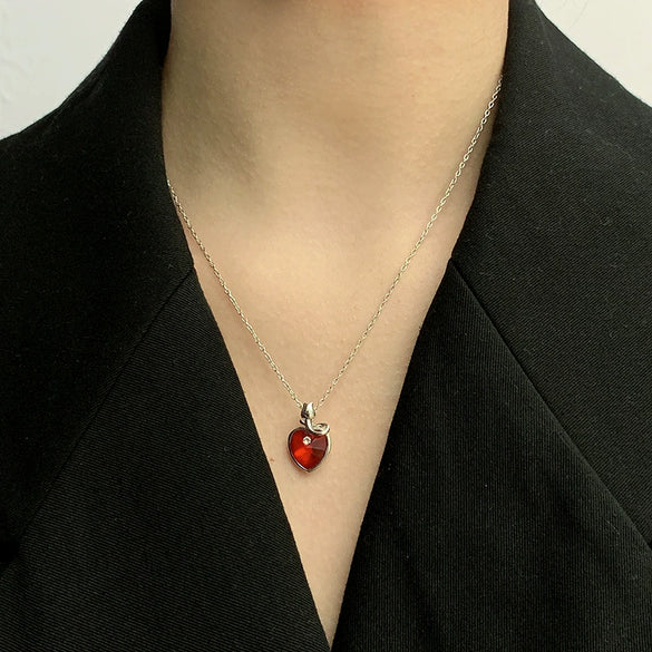 Wholesale Women's S925 Silver Necklace With Austrian Element Crystal Heartshaped Pendant And Ochain Simple Style