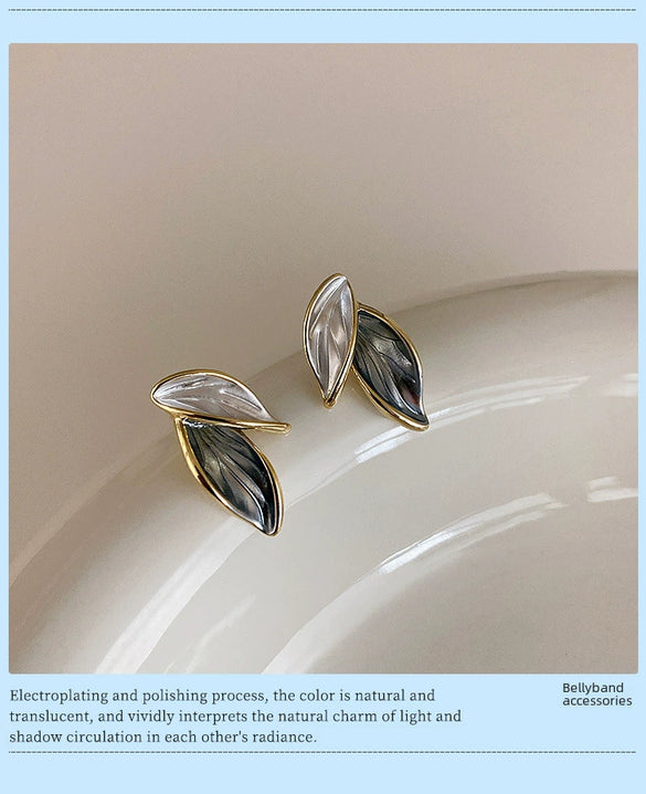 Wholesale Women's S925 Silver Needle Leaf Earrings With Simple Design And Electroplating Made Of Alloy