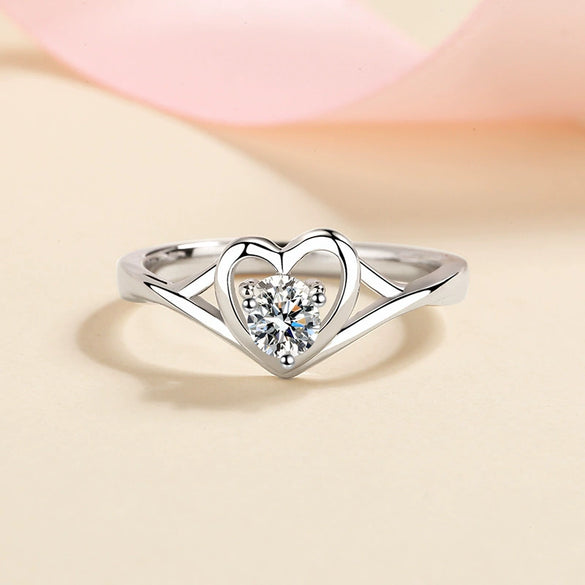 Wholesale Women's S925 Silver Ring With Heart Shaped Daisy And Simulation Diamond Inlay Electroplated
