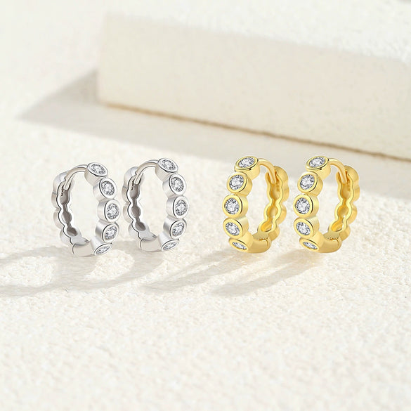 Wholesale Women's S925 Silver Round Geometric Diamond Earrings With Electroplating