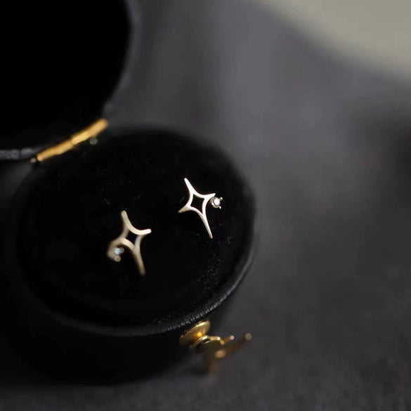 Wholesale Women's S925 Sterling Silver Electroplated 14K Gold Star Fourpointed Star Earrings