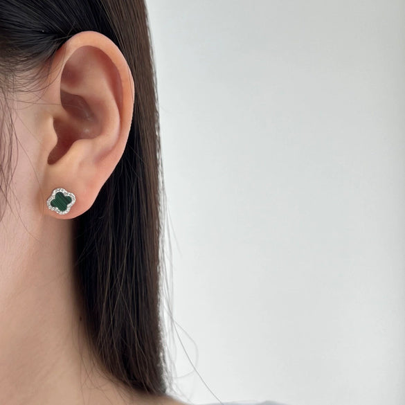 Wholesale Women's S925 Sterling Silver Four Leaf Clover Design Electroplated Light Luxury Earrings