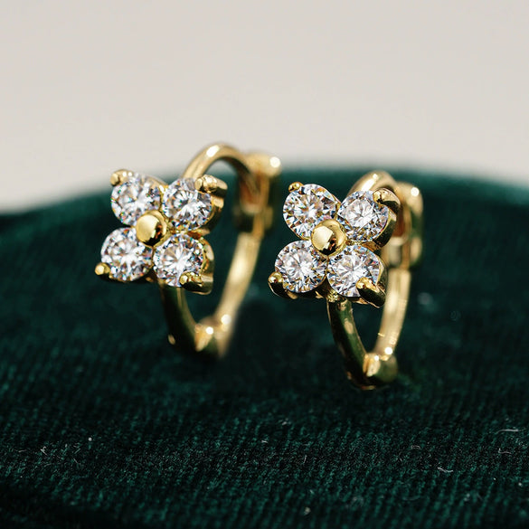 Wholesale Women's S925 Sterling Silver Four Leaf Clover Moissanite Earrings Set With Diamonds Fashion Design