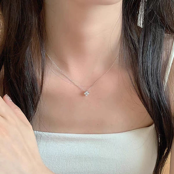 Wholesale Women's S925 Sterling Silver Fourleaf Clover Diamond Pendant Necklace 14K Goldplated