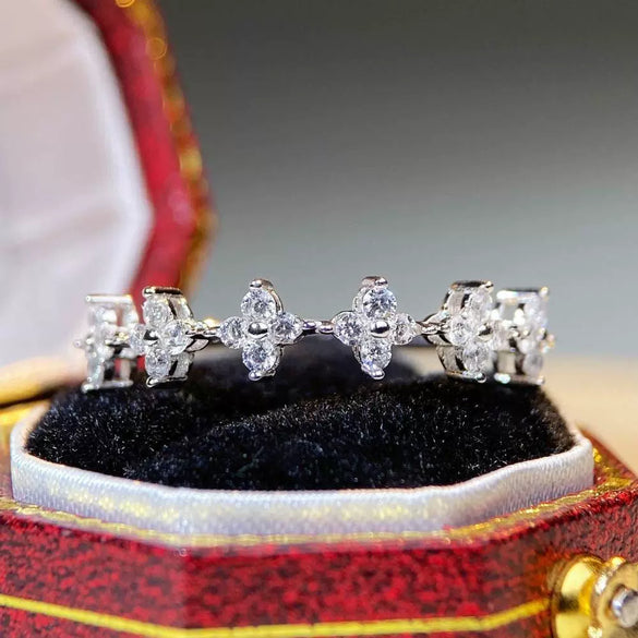 Wholesale Women's S925 Sterling Silver Fourleaf Clover Geometric Ring With Diamond Design