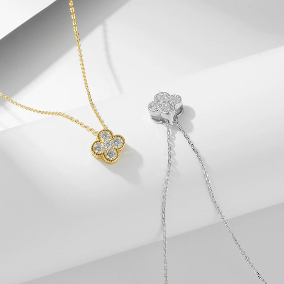 Wholesale Women's S925 Sterling Silver Fourleaf Clover Light Luxury Design Highgrade Flash Diamond Allmatch Fresh Clavicle Chain With Geometric Pattern