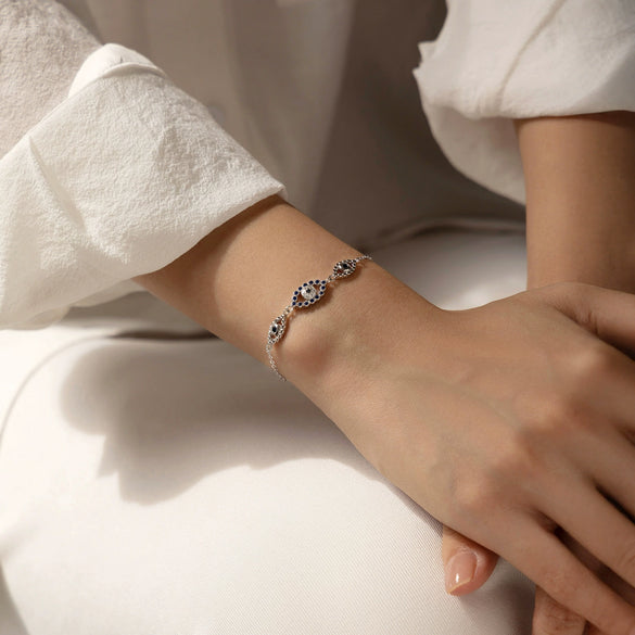 Wholesale Women's S925 Sterling Silver Geometric Cut Out Eye Bracelet Electroplated Light Luxury Style