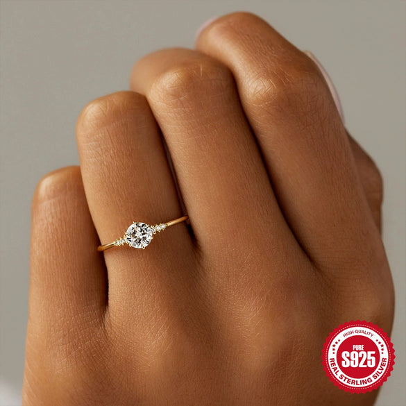 Wholesale Women's S925 Sterling Silver Geometric Sixclaw Diamondembedded Wedding Ring With Electroplating Treatment