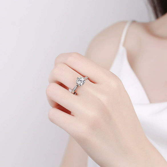 Wholesale Women's S925 Sterling Silver Geometric Snowflake Moissanite Ring With Electroplating And Sixclaw Setting