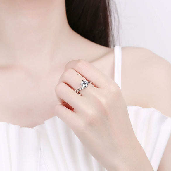 Wholesale Women's S925 Sterling Silver Geometric Snowflake Moissanite Ring With Electroplating