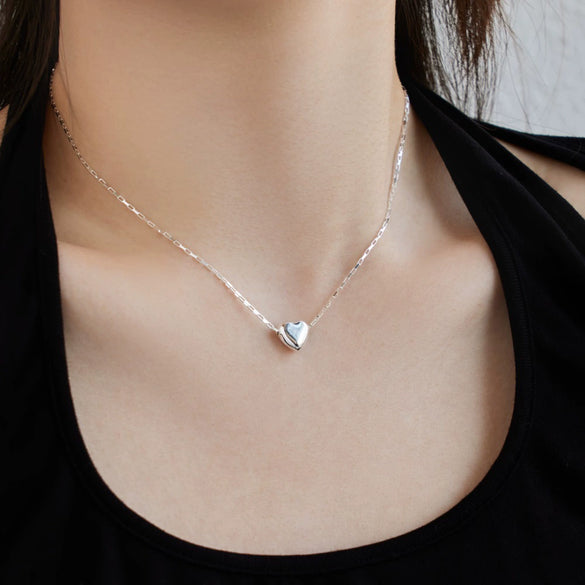Wholesale Women's S925 Sterling Silver Heart Shape Clavicle Chain Necklace With Electroplating Design