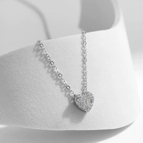 Wholesale Women's S925 Sterling Silver Heart Shape Love Full Diamond Inlaid Zircon Pendant Clavicle Necklace