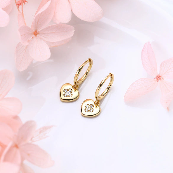 Wholesale Women's S925 Sterling Silver Heart Shaped Inlaid Zircon Stud Earrings