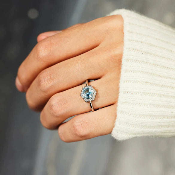 Wholesale Women's S925 Sterling Silver Hexagon Geometric Ring With Electroplating