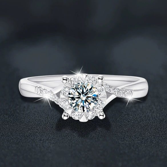 Wholesale Women's S925 Sterling Silver Moissanite Geometric Diamond Ring Highclass Classic Fourclaw Interwoven Snowflake Minimalist
