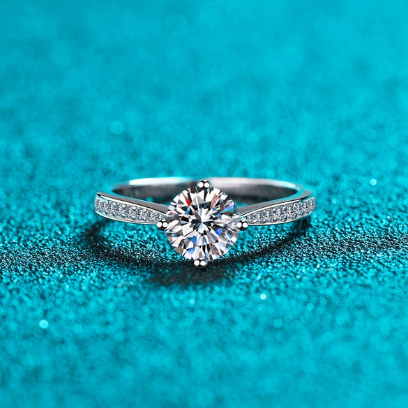 Wholesale Women's S925 Sterling Silver Moissanite Ring With Geometric Design And Electroplating Treatment