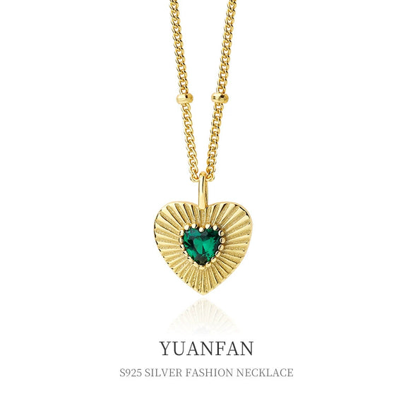 Wholesale Women's S925 Sterling Silver Retro Heart Shaped Necklace With Cross Chain And Electroplating Treatment