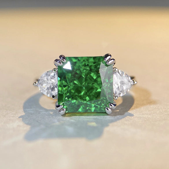 Wholesale Women's S925 Sterling Silver Ring With Emerald Green Color And Geometric Pattern Electroplated