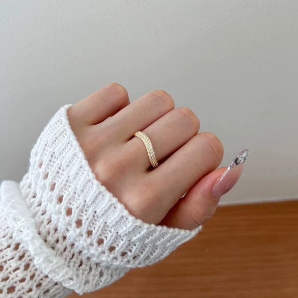Wholesale Women's S925 Sterling Silver Ring With Zircon Inlaid Snake Curve Design And Electroplating