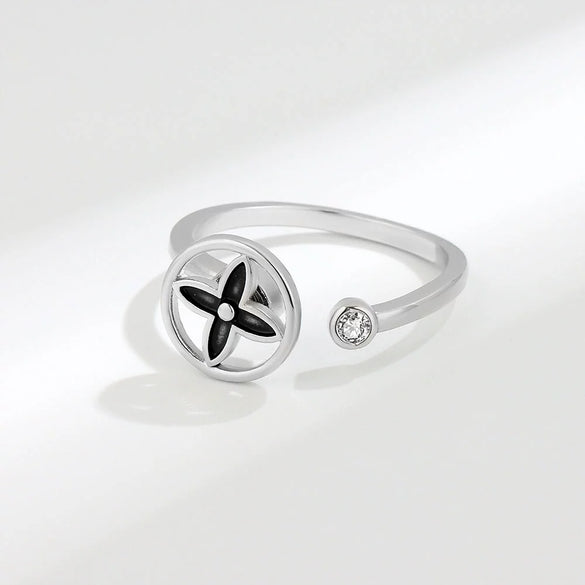 Wholesale Women's S925 Sterling Silver Rotating Clover Geometric Ring With Electroplating And Inlaid Zircon