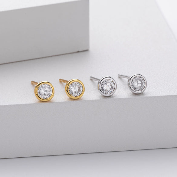Wholesale Women's S925 Sterling Silver Simple Round Zircon Earrings With Geometric And Cartoon Style And Electroplating Process