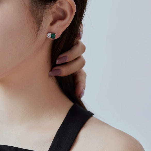 Wholesale Women's S925 Sterling Silver Stud Earrings With Emerald Zircon Inlaid Geometric Design And Electroplating Treatment