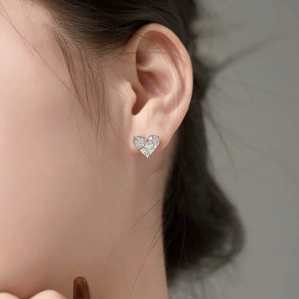Wholesale Women's S925 Sterling Silver Stud Earrings With Heart Shape Zircon Design And Electroplating