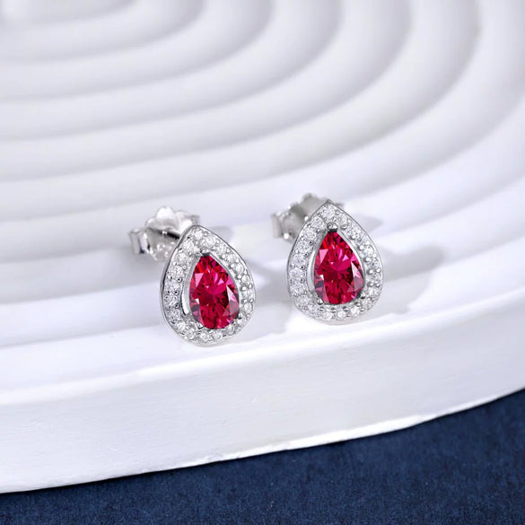 Wholesale Women's S925 Sterling Silver Vintage Elegant Water Drop Zircon Earrings With Electroplating Design