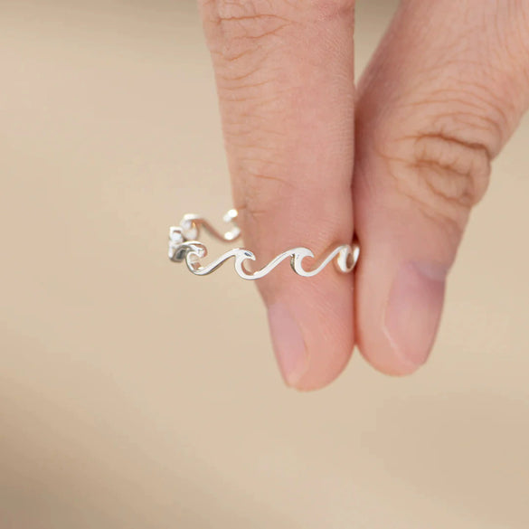 Wholesale Women's S925 Sterling Silver Wave Geometric Ring With Electroplating
