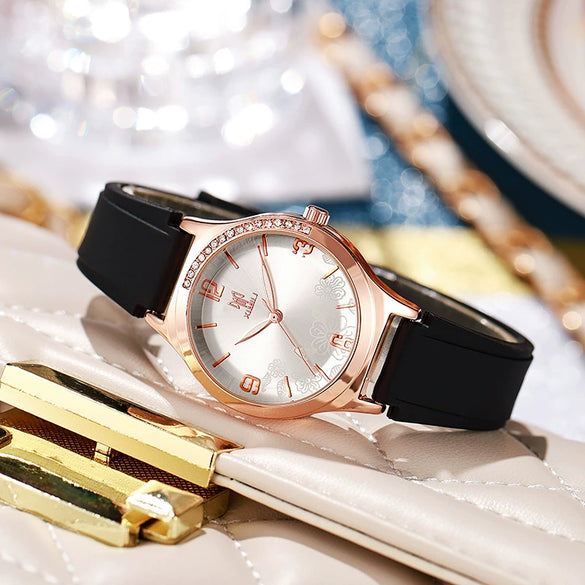 Wholesale Women's Silicone Alloy Watch With Round Dial And Pin Buckle Leisure Style