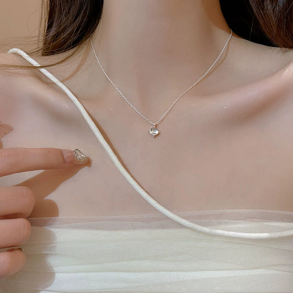 Wholesale Women's Silver Copper Alloy Geometric Circle Zircon Inlaid Electroplated Clavicle Necklace