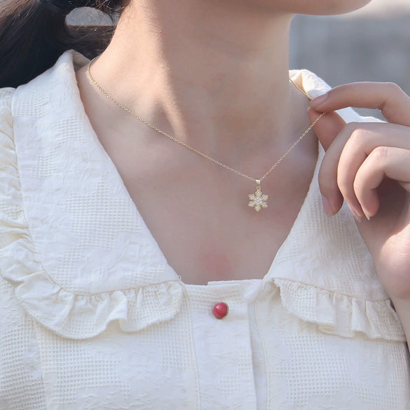 Wholesale Women's 925 Silver Diamond Snowflake Pendant Necklace With Cross Chain