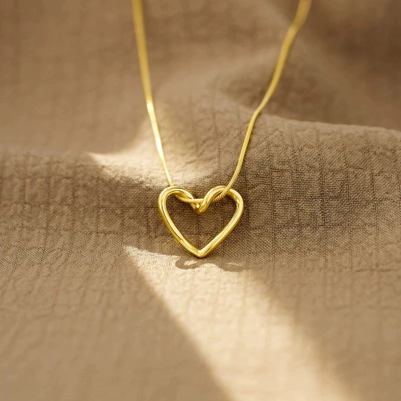 Wholesale Women's Silver 925 Sterling Hollow Heart Geometric Ochain Necklace With Electroplating