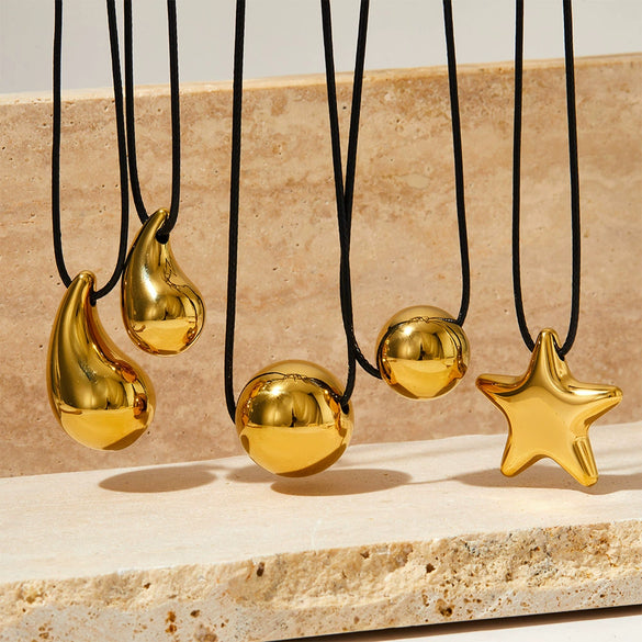 Wholesale Women's Simple Fashion Exaggerated Hollow Five Pointed Star And Heart Pendant Necklace With Wax Rope Chain Made Of Stainless Steel With Electroplating Treatment