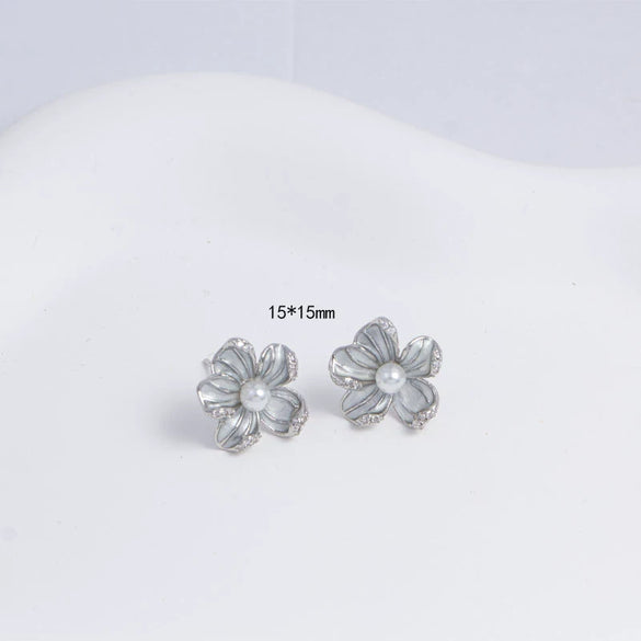 Wholesale Women's Simple Fashion Flower Shape Copper Diamondencrusted Electroplated Earrings