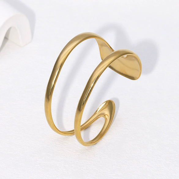 Wholesale Women's Simple Fashionable Stainless Steel Bracelets 18K Gold Plated Electroplated
