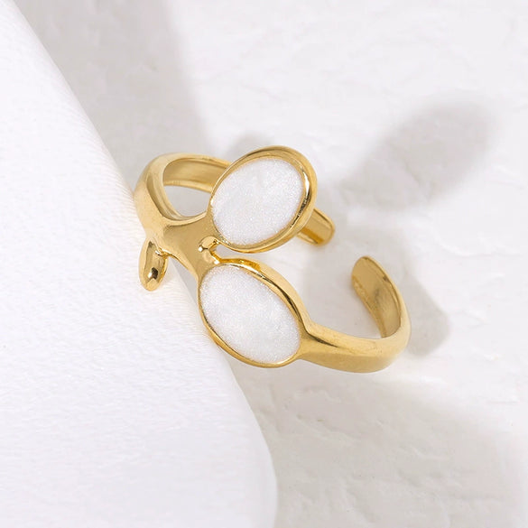 Wholesale Women's Simple Flower Patterned Stainless Steel Open Rings With Oil Dropped Gold Electroplating
