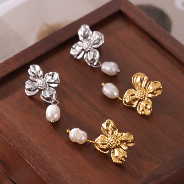 Wholesale Women's Simple Fresh Water Pearl Flower Titanium Steel Earrings With Electroplating Design