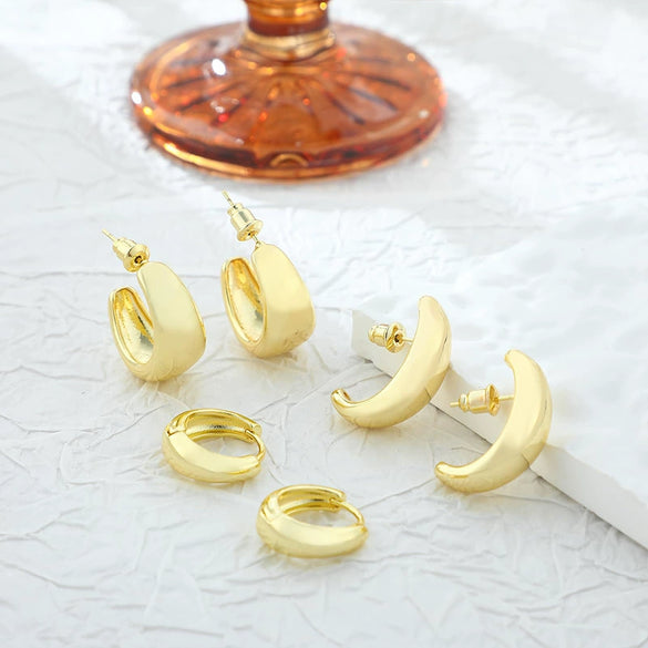 Wholesale Women's Simple Geometric Copper Hoop Earrings With Electroplating