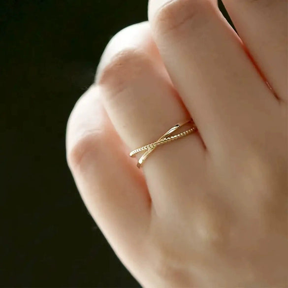 Wholesale Women's Simple Geometric Copper Ring With Cross Line Design And Electroplating