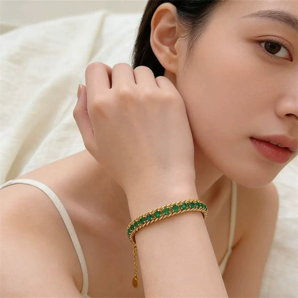 Wholesale Women's Simple Geometric Gold Plated Titanium Steel Bracelet