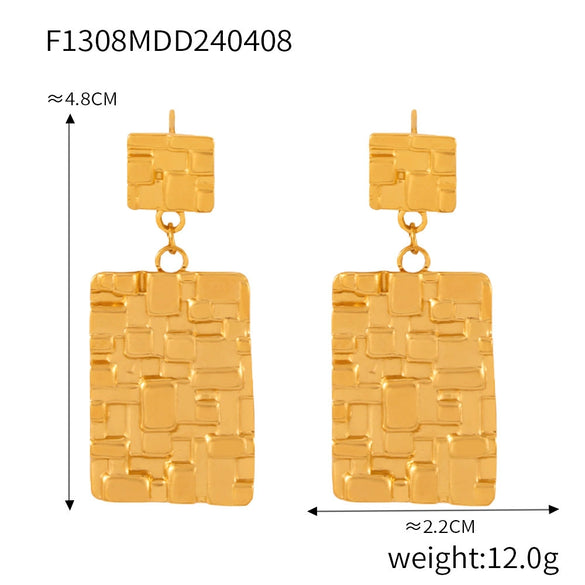 Wholesale Women's Simple Geometric Goldplated Titanium Steel Shell Beads Earrings With Imitation Pearl Casting Design