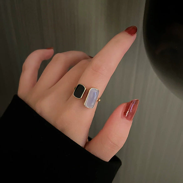 Wholesale Women's Simple Geometric Inlaid Zircon Copper Ring