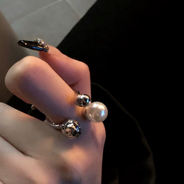 Wholesale Women's Simple Geometric Inlaid Zircon Copper Ring