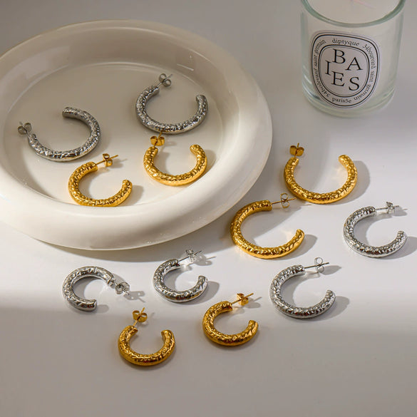 Wholesale Women's Simple Geometric Stainless Steel Earrings With Hammered Pattern And Pvd Furnace Vacuum Real Gold Plating
