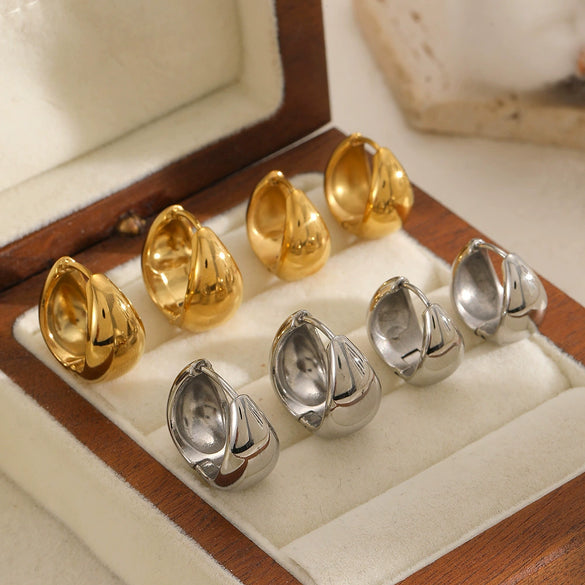 Wholesale Women's Simple Geometric Stainless Steel Electroplated Earrings