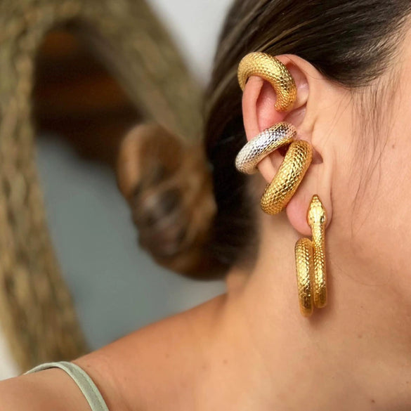 Wholesale Women's Simple Geometric Stainless Steel Electroplated Snake Pattern Ushape Ear Clips