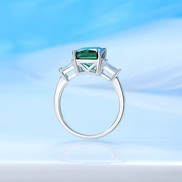 Wholesale Women's Simple Geometric 925 Sterling Silver Ring With Diamond Design