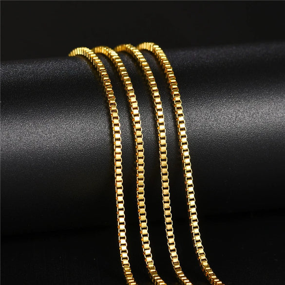 Wholesale Women's Simple Geometric Titanium Steel Necklace With Mixed Gemstone Setting And Diamond Setting Pendant