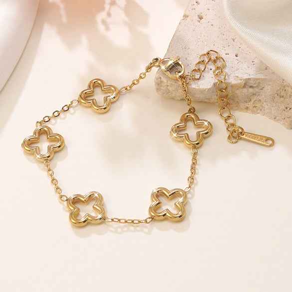 Wholesale Women's Simple Goldplated Stainless Steel Flower Fourleaf Clover Zircon Bracelet